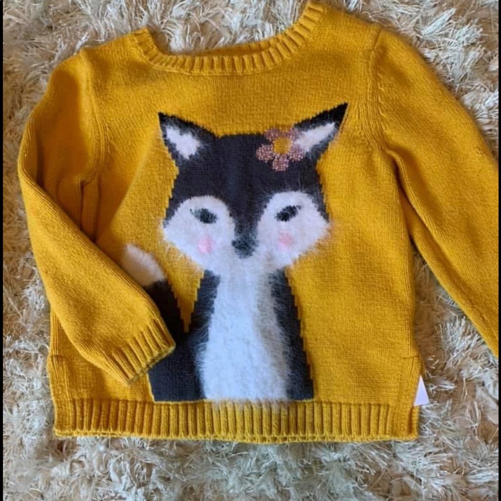 Old Navy sweater